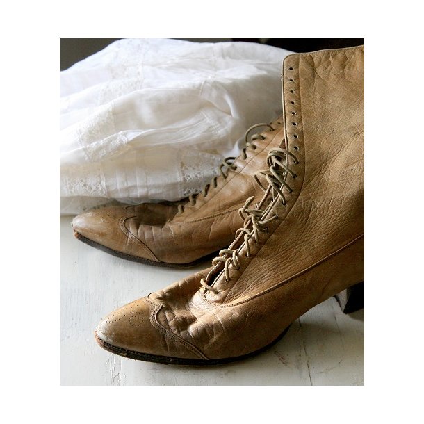 Sren og Marie Kryers jagt efter SKNHED - af Henriette Bjarne Hansen